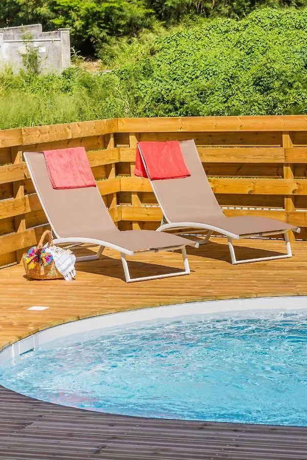 Villa Charmante A Sainte-Anne Avec Piscine Privee